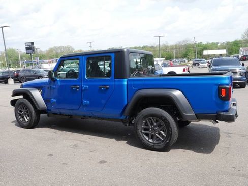 New 2026 Jeep Gladiator Sport AWD/4WD image 8