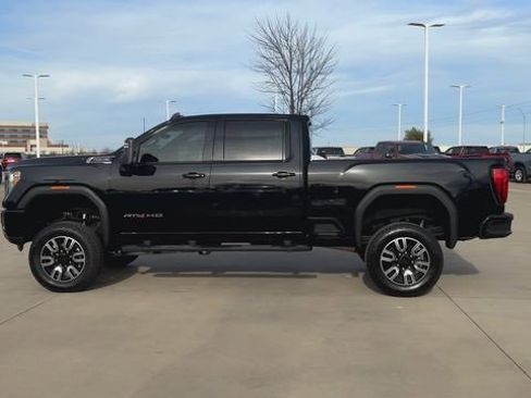 Used 2020 GMC Sierra 2500 AT4 w/ AT4 Premium Package image 6