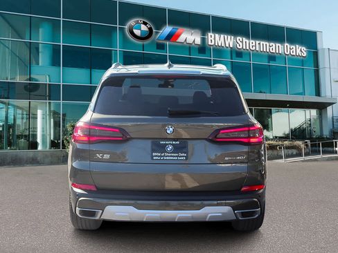 Used 2023 BMW X5 sDrive40i w/ Executive Package image 5