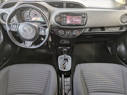 Used 2017 Toyota Yaris SE image 11