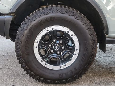 Used 2022 Ford Bronco Badlands w/ Sasquatch Package image 13