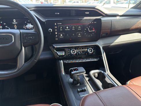 Used 2025 GMC Sierra 1500 Denali Ultimate image 30