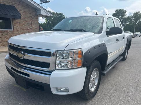 Used 2011 Chevrolet Silverado 1500 LT w/ All-Star Edition AWD/4WD image 1