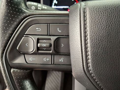 Used 2025 Toyota Tundra SR w/ SR Tow Package AWD/4WD image 9