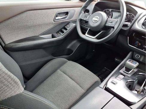 Certified 2022 Nissan Rogue SV FWD image 19