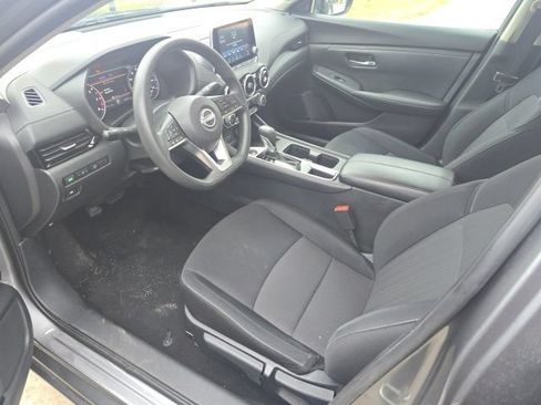 Used 2024 Nissan Sentra SV FWD image 2