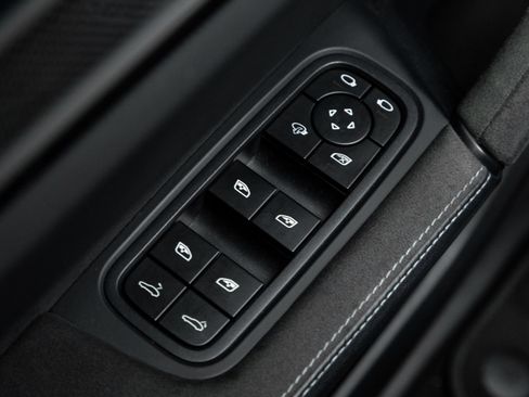 Certified 2022 Porsche Cayenne Turbo GT AWD/4WD image 19