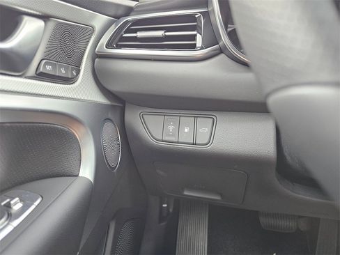 New 2026 Genesis G70 2.5T Prestige image 33