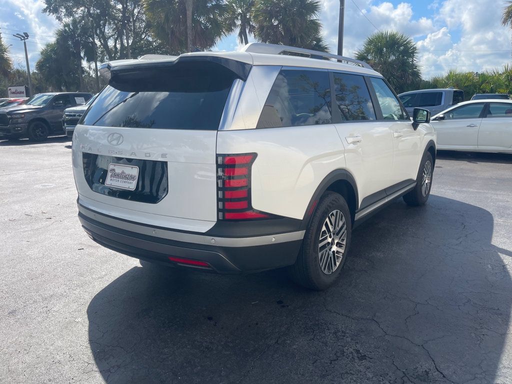 Used 2026 Hyundai Palisade SEL FWD image 6