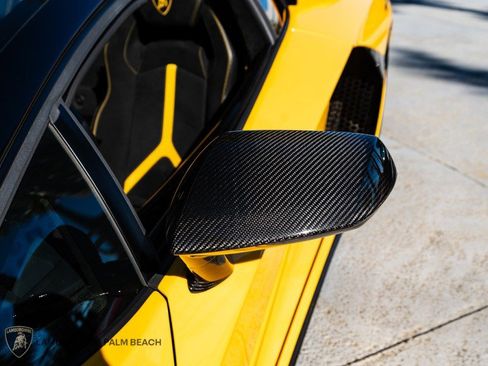 Used 2021 Lamborghini Aventador SVJ image 42