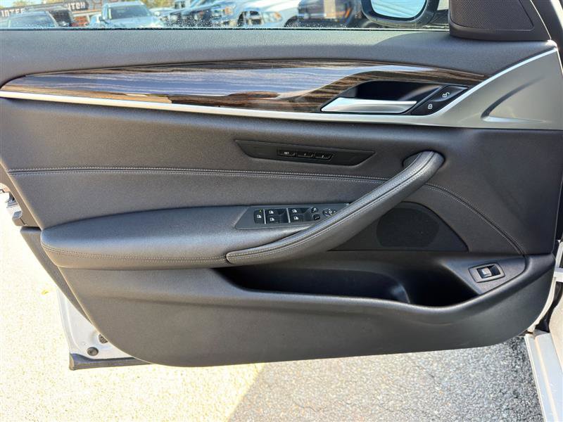 Used 2021 BMW 530i w/ Convenience Package RWD image 12