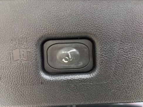 Used 2017 Lincoln MKX Reserve image 14