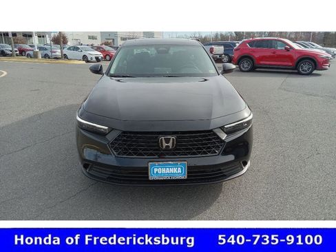 Certified 2025 Honda Accord SE image 3