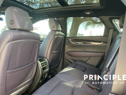 Used 2017 Cadillac XT5 Luxury w/ Driver Awareness Package image 28