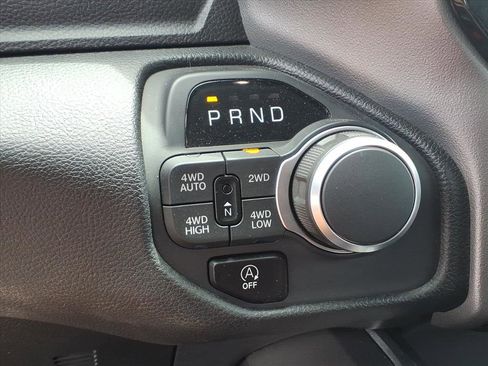 Used 2025 RAM 1500 Big Horn AWD/4WD image 9