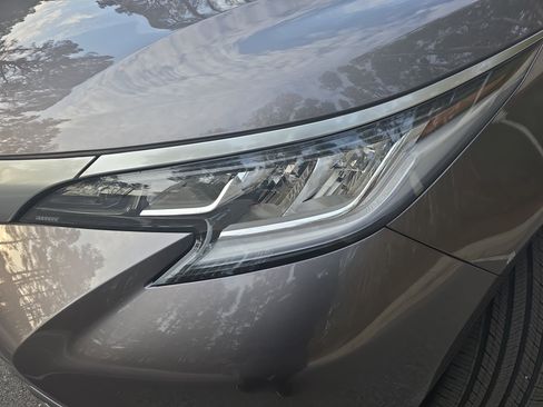 Certified 2021 Toyota Sienna Limited image 33