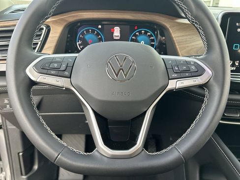 New 2026 Volkswagen Atlas SE FWD image 19