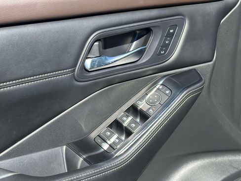 Used 2023 Nissan Rogue SL FWD image 21