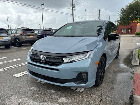 Used 2025 Honda Odyssey Sport-L image 4
