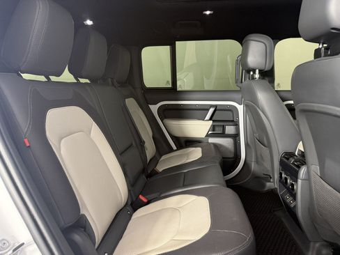 Used 2023 Land Rover Defender 130 X-Dynamic SE AWD/4WD image 14