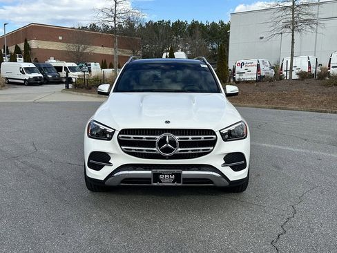 Used 2025 Mercedes-Benz GLE 450e 4MATIC image 3