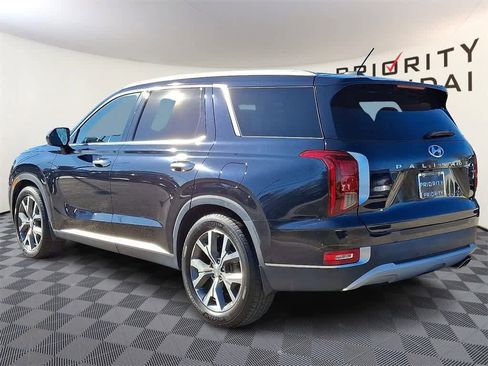 Used 2022 Hyundai Palisade SEL w/ Convenience Package image 6