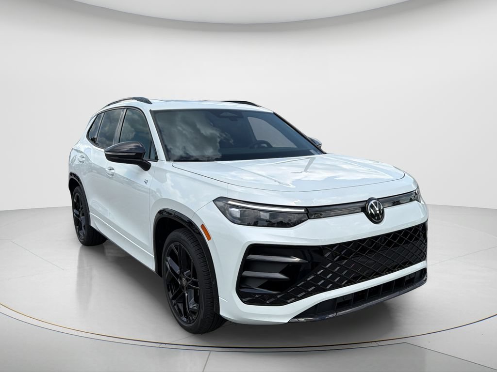 New 2026 Volkswagen Tiguan SE R-Line FWD image 4