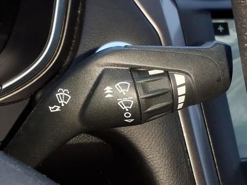 Used 2017 Ford Fusion SE w/ Fusion SE Technology Package image 22