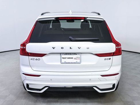 Used 2024 Volvo XC60 B5 Core AWD/4WD image 28