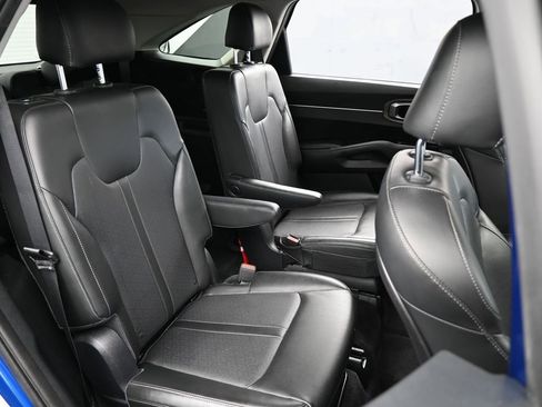 Used 2021 Kia Sorento EX w/ Panoramic Sunroof Package image 48