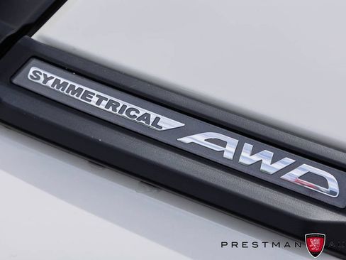 Used 2025 Subaru Forester Premium AWD/4WD image 8