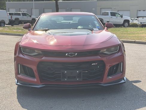 Used 2018 Chevrolet Camaro ZL1 RWD image 5