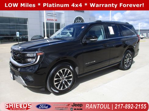 Used 2025 Ford Expedition Platinum image 1