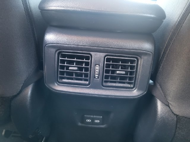 Used 2025 Toyota RAV4 XLE AWD/4WD image 22