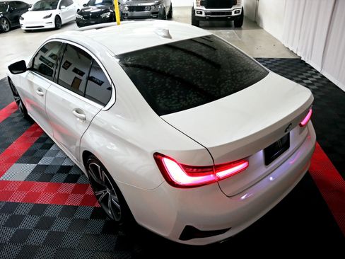 Used 2021 BMW 330i Sedan w/ Driving Assistance Package RWD image 8