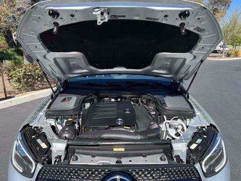 Used 2020 Mercedes-Benz GLC 300 4MATIC image 21