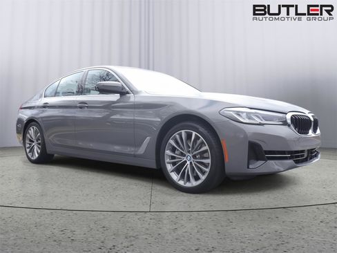 Certified 2022 BMW 540i image 9