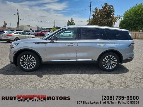 Used 2024 Lincoln Aviator Reserve AWD/4WD image 4