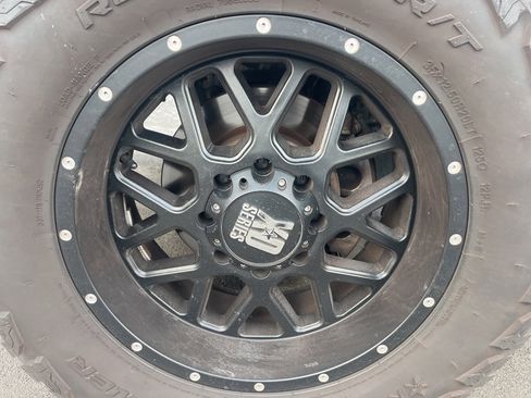 Used 2019 RAM 3500 Laramie image 7