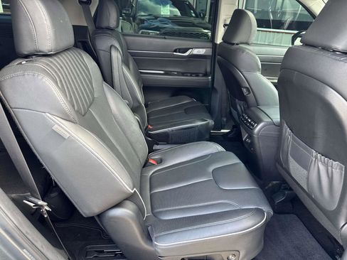 Used 2024 Hyundai Palisade Limited image 9