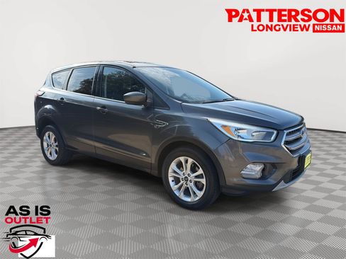 Used 2017 Ford Escape SE FWD image 1