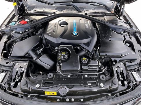 Used 2018 BMW 330e image 12
