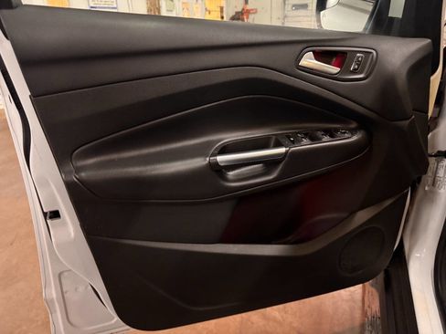 Used 2016 Ford C-MAX Energi SEL image 25