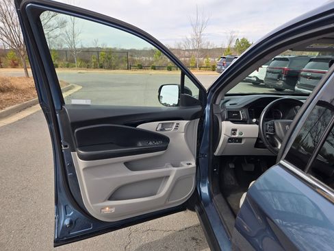 Used 2019 Honda Pilot Touring image 20