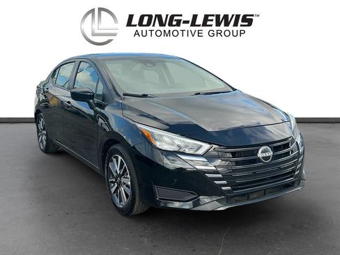 Used 2025 Nissan Versa SV FWD image 10