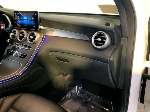 Used 2020 Mercedes-Benz GLC 300 4MATIC image 22