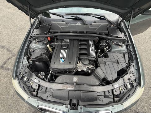 Used 2011 BMW 328i xDrive Sedan AWD/4WD image 19