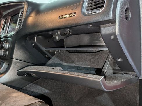 Used 2019 Dodge Charger Scat Pack w/ Dynamics Package image 25