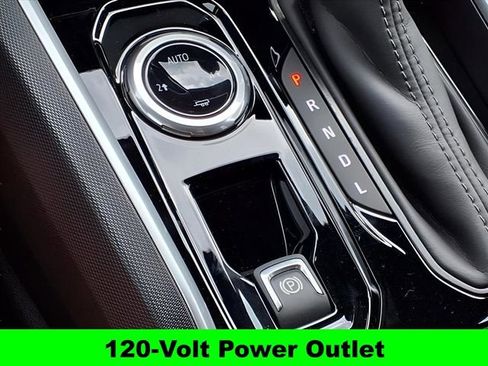 New 2025 Chevrolet Colorado LT w/ LT Convenience Package image 15