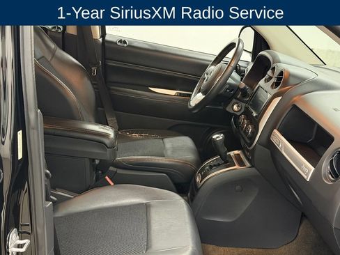 Used 2014 Jeep Compass Latitude w/ Sun/Sound Group AWD/4WD image 23